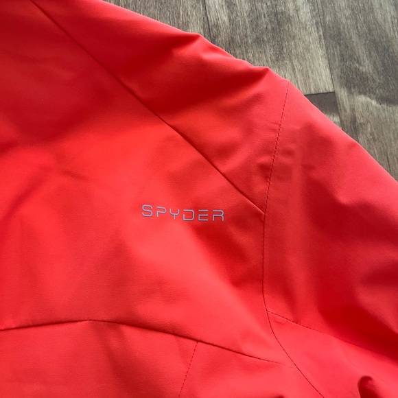 Ladies SPYDER ski coat -size XL. Very good condition- like new. - Picture 3 of 5